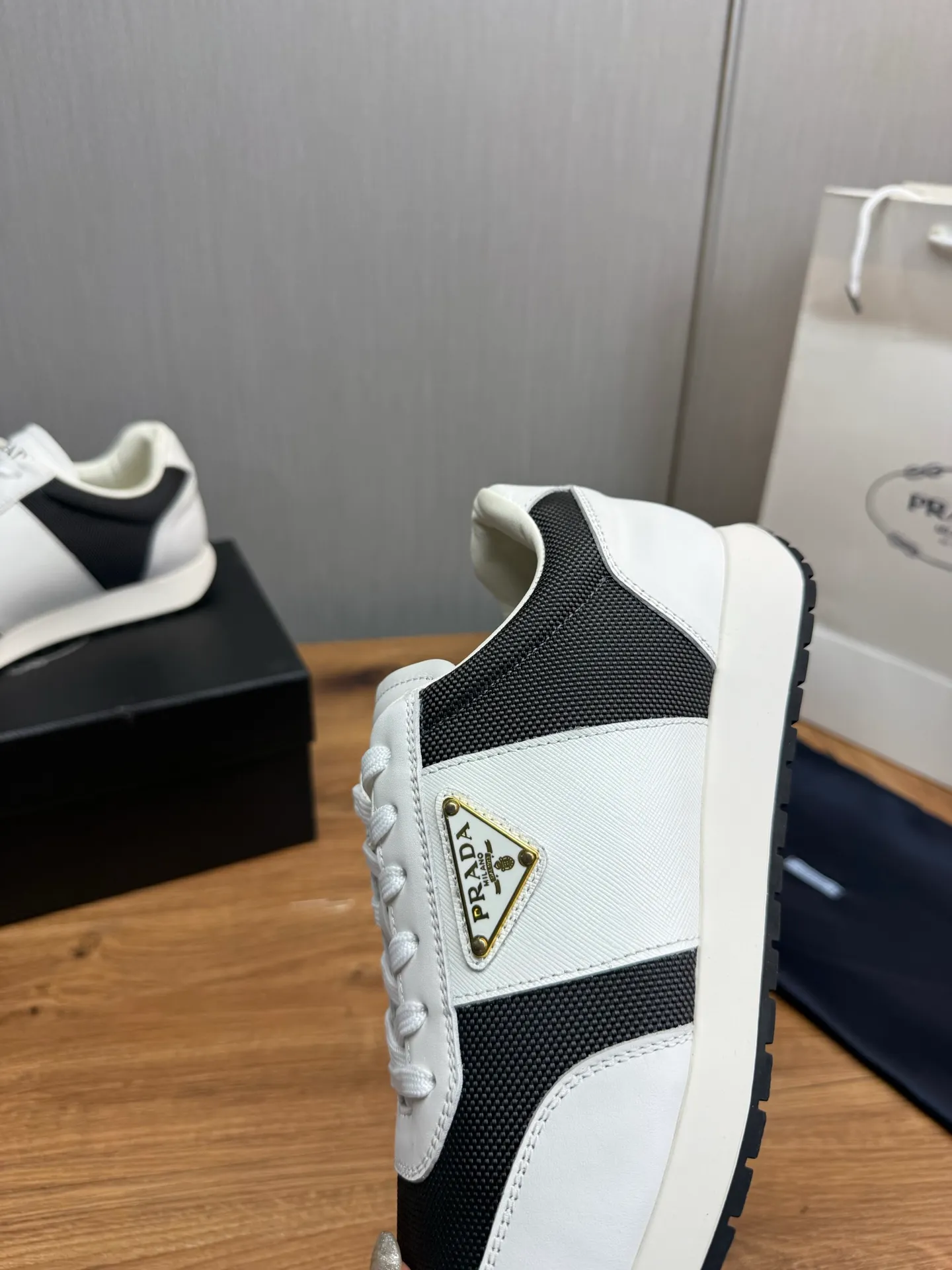 Men's shoes 💰760💰 [PRADA] New models synchronized with the official website, high-quality shipments ✔️Best sellers🔥 Original cowhide with mesh surface + cowhide lining, 1🆚1 replica, original bottom, 38-45 (men's 45 is custom-made and cannot be returned)